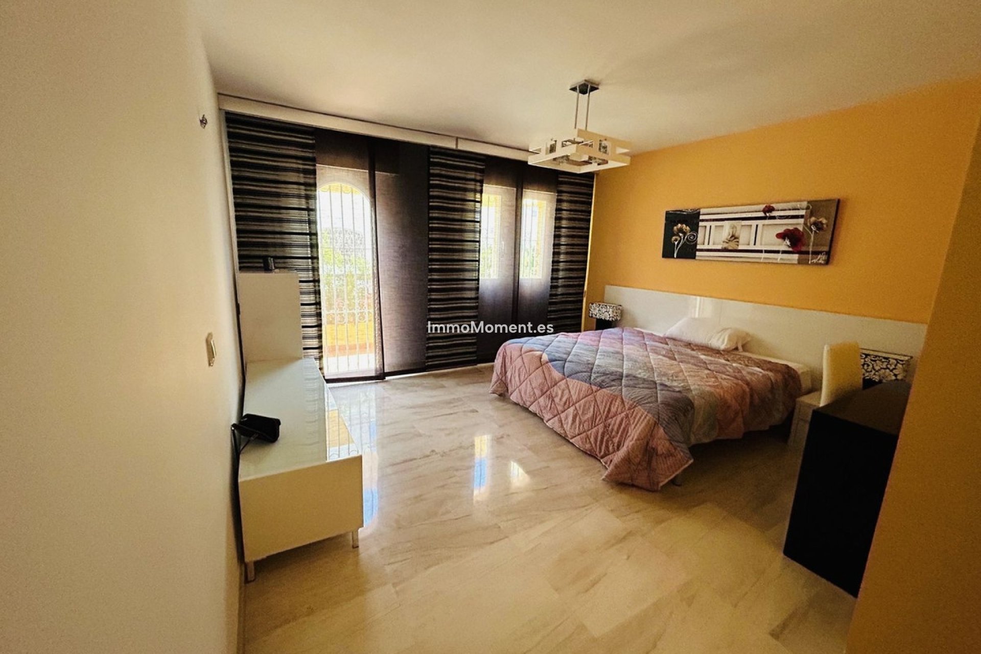 Resale - Apartment - Marbella - Elviria