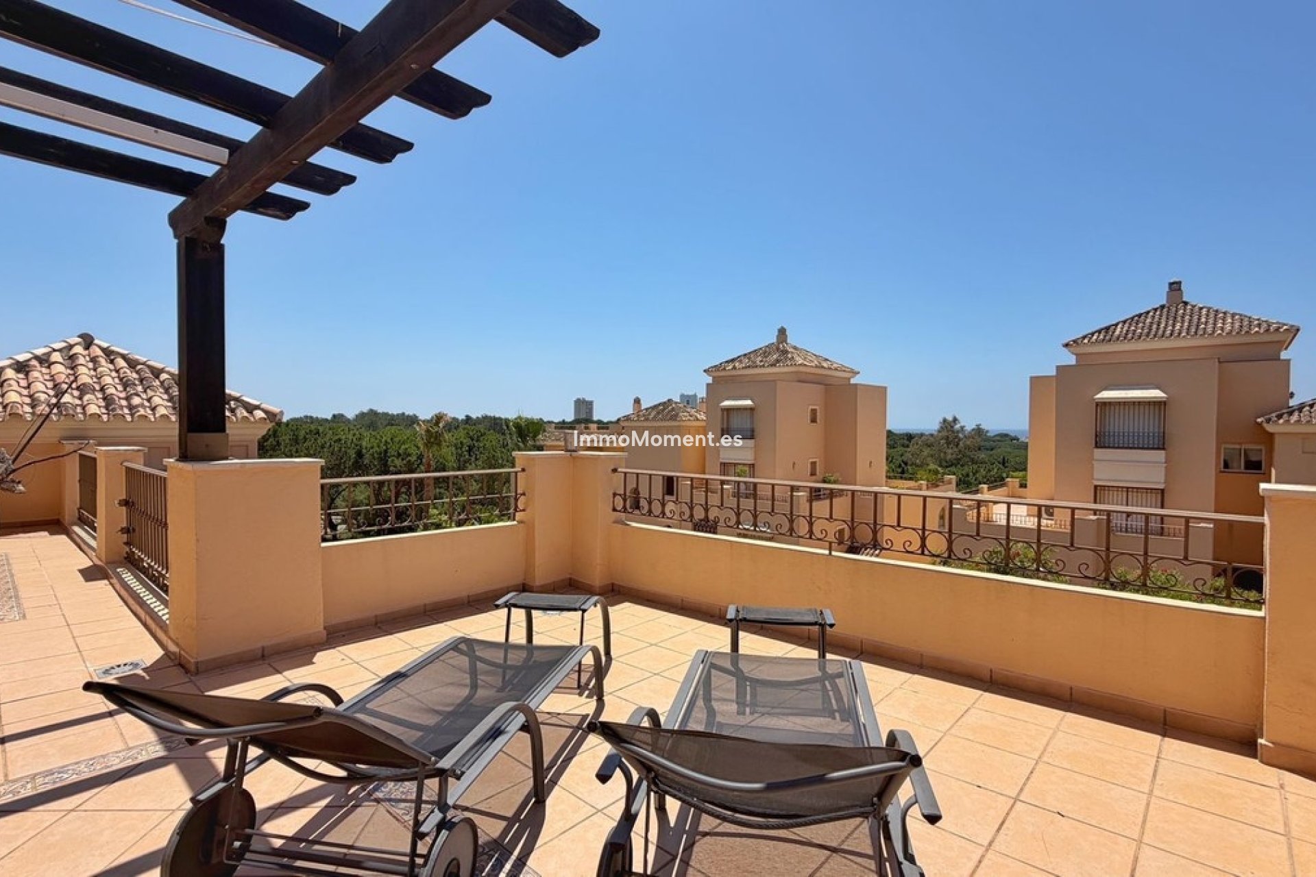 Resale - Apartment - Marbella - Elviria