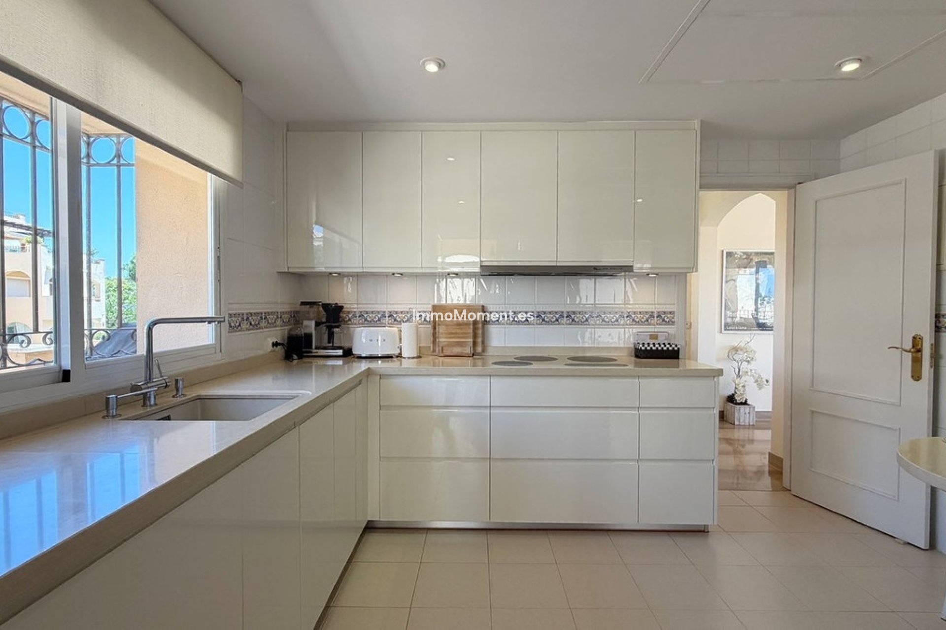 Resale - Apartment - Marbella - Elviria