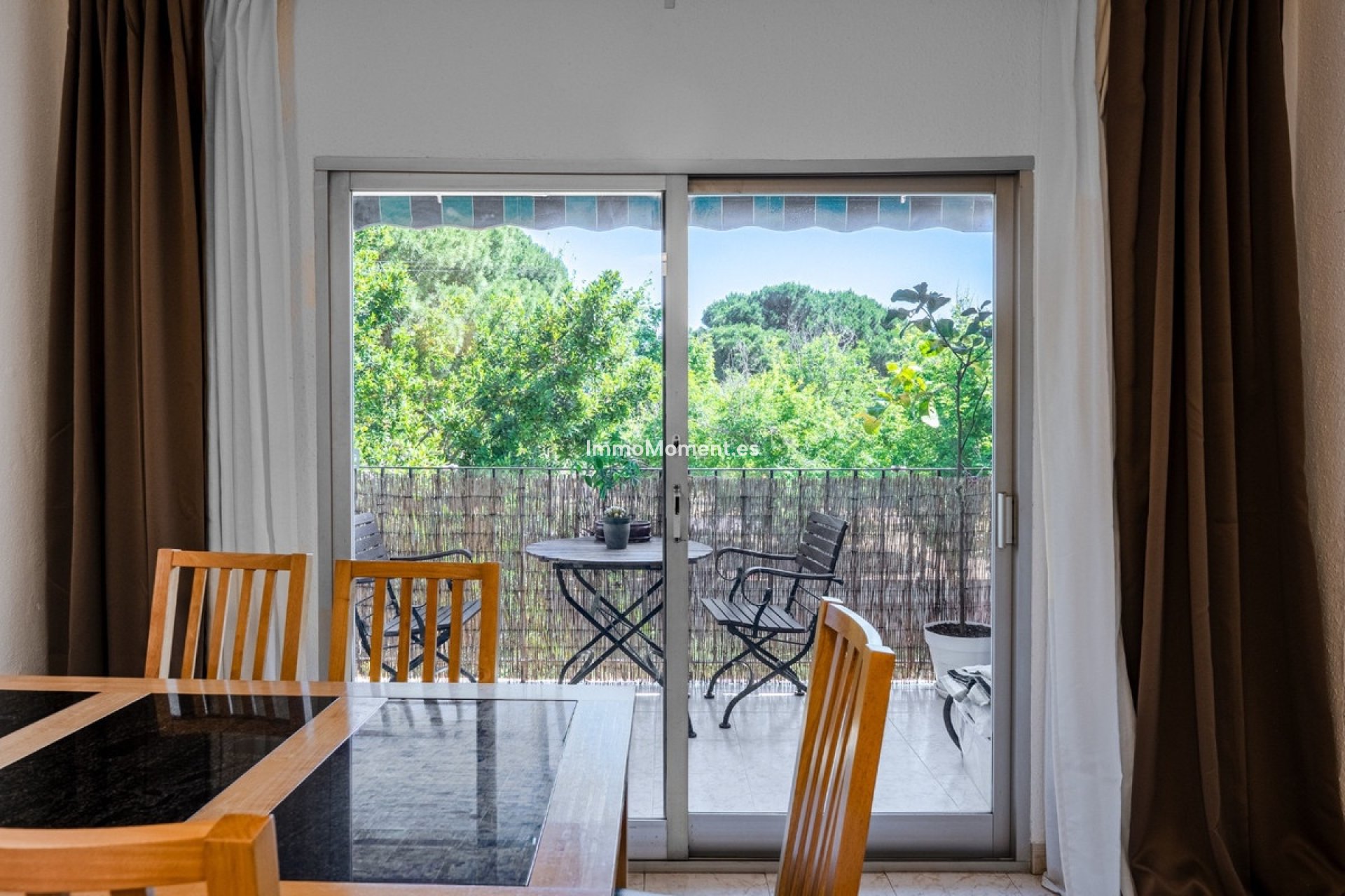 Resale - Apartment - Marbella - Elviria