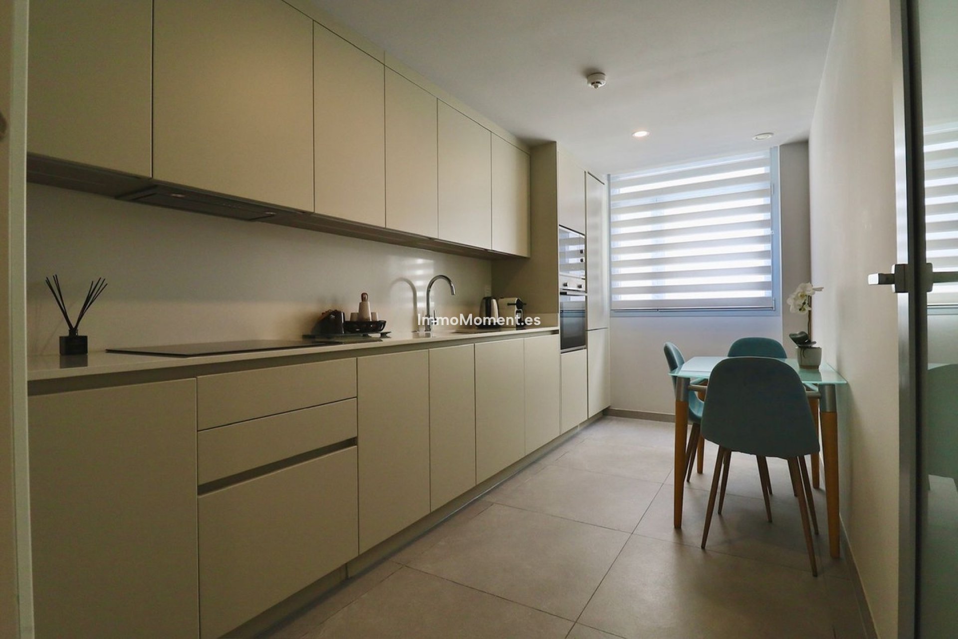 Resale - Apartment - Marbella - Elviria