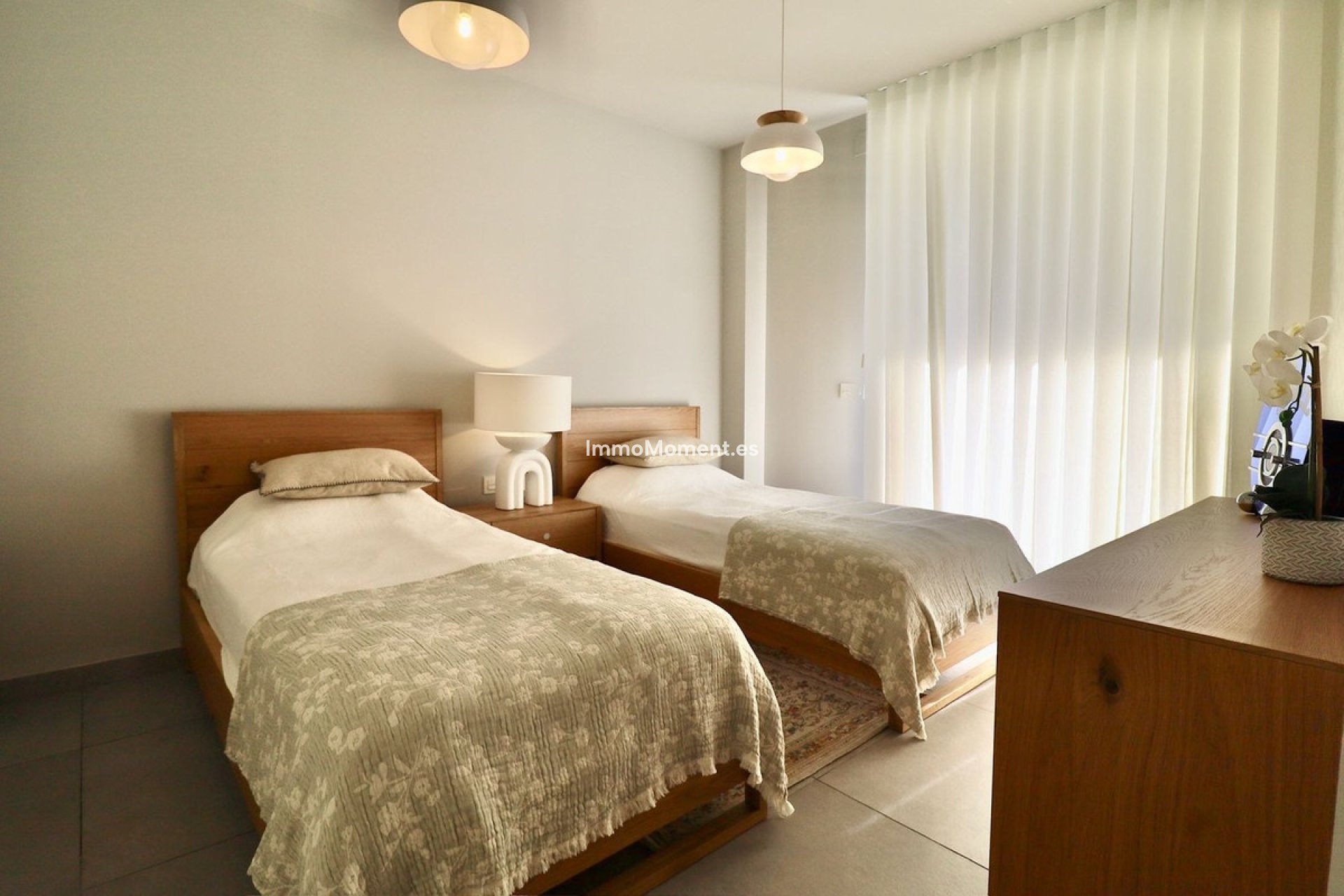 Resale - Apartment - Marbella - Elviria