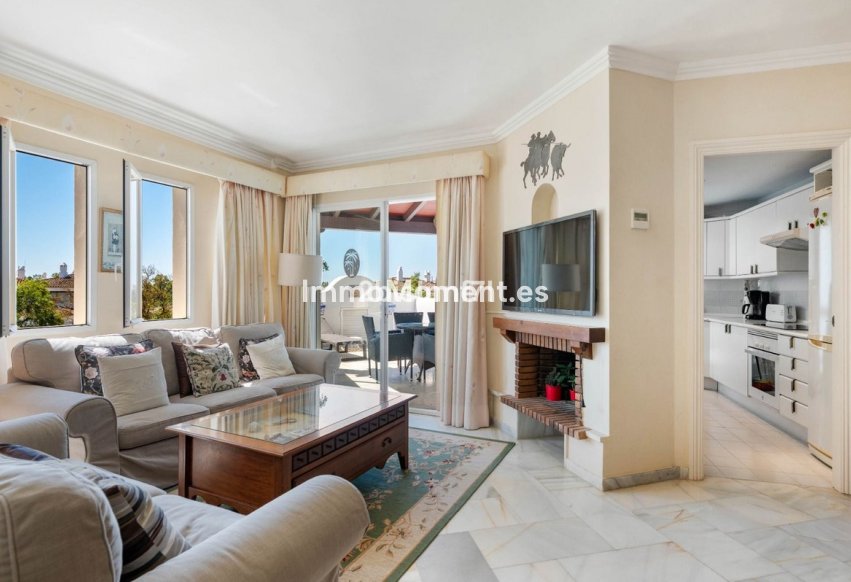 Resale - Apartment - Marbella - Elviria