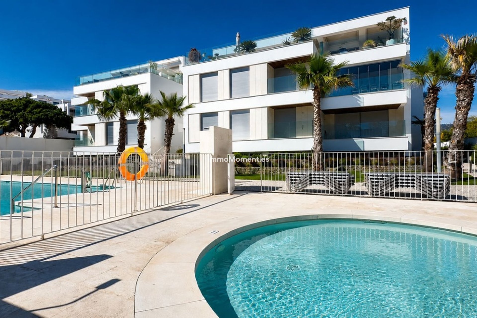 Resale - Apartment - Marbella - Elviria