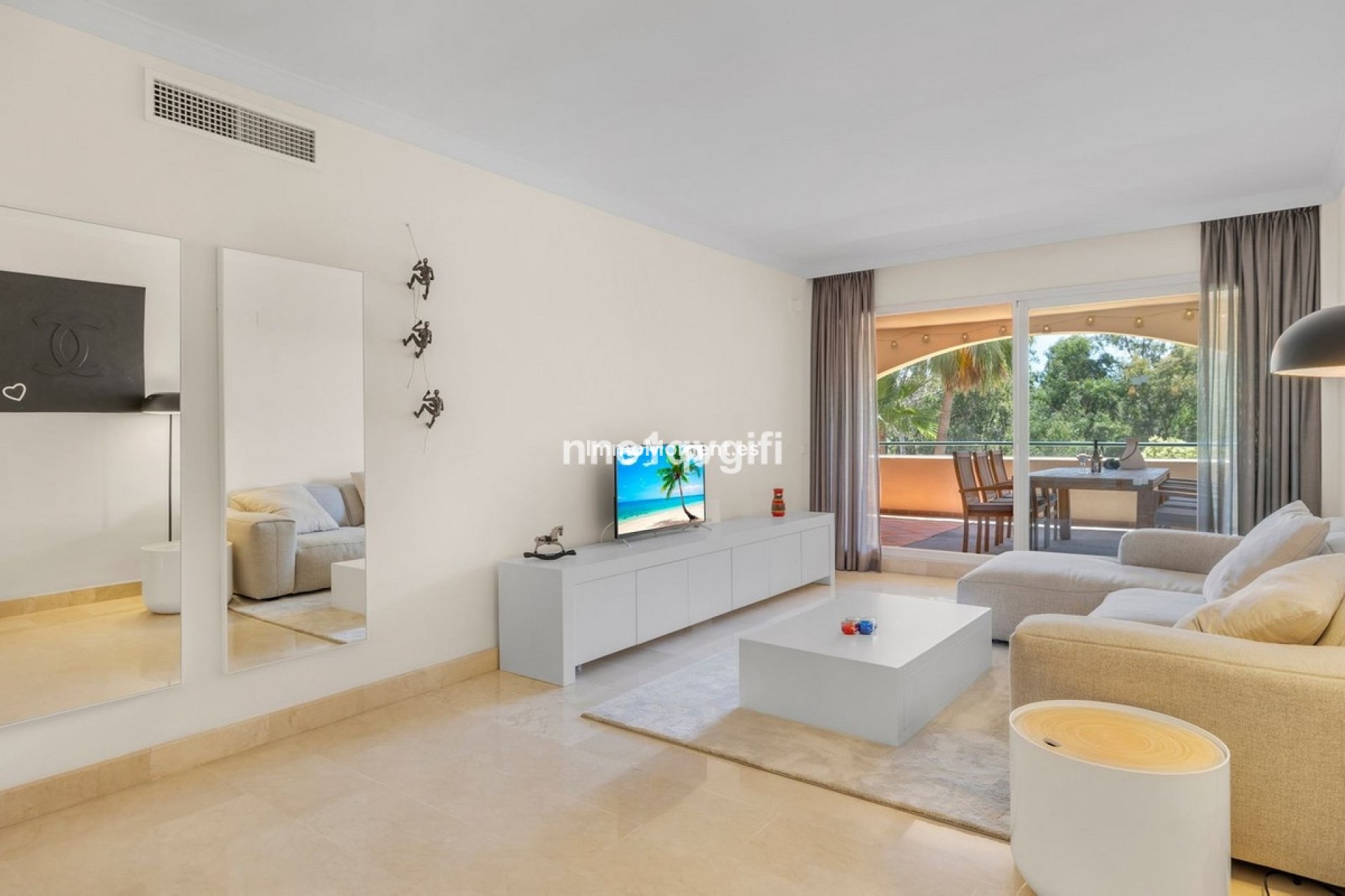 Resale - Apartment - Marbella - Elviria