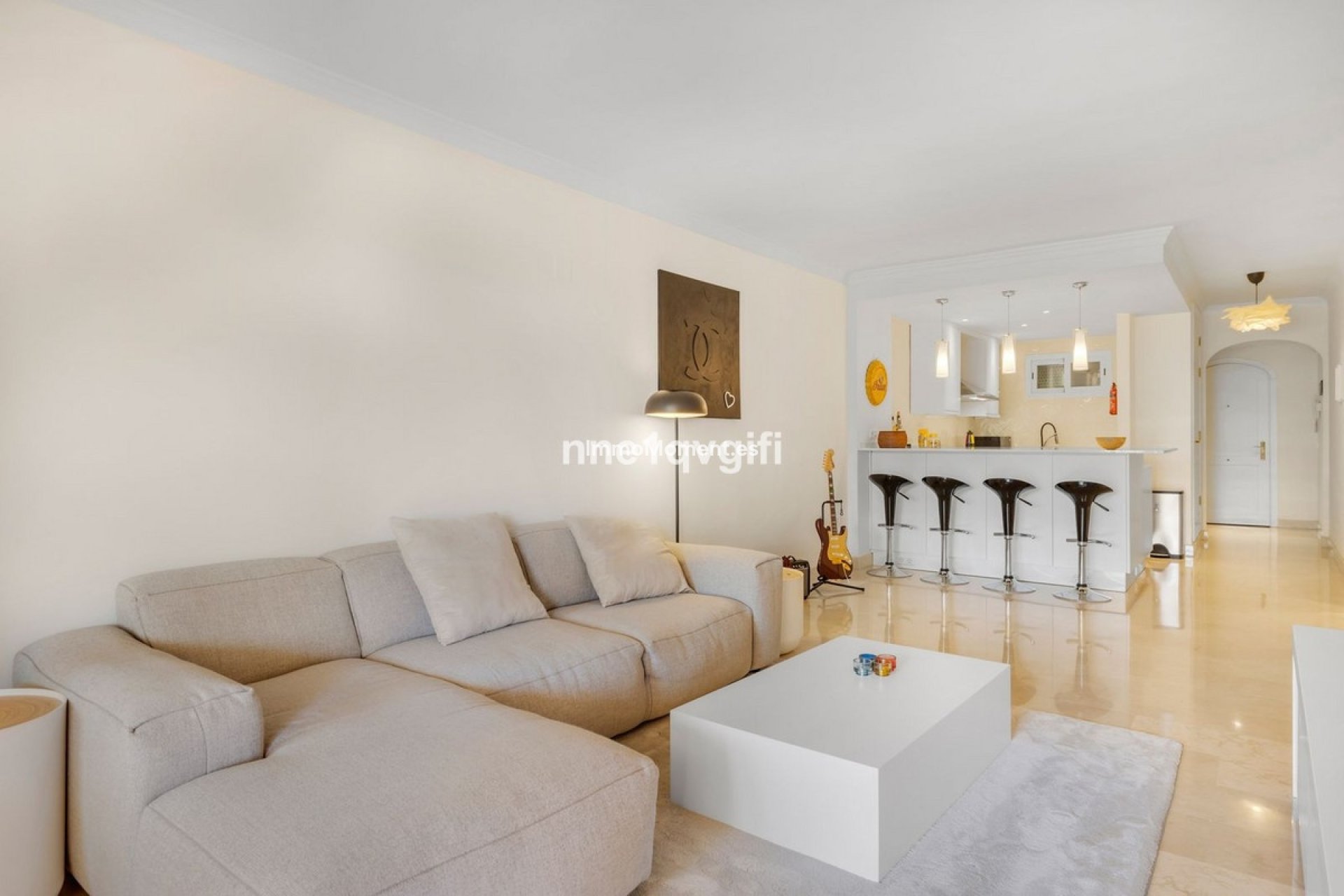 Resale - Apartment - Marbella - Elviria