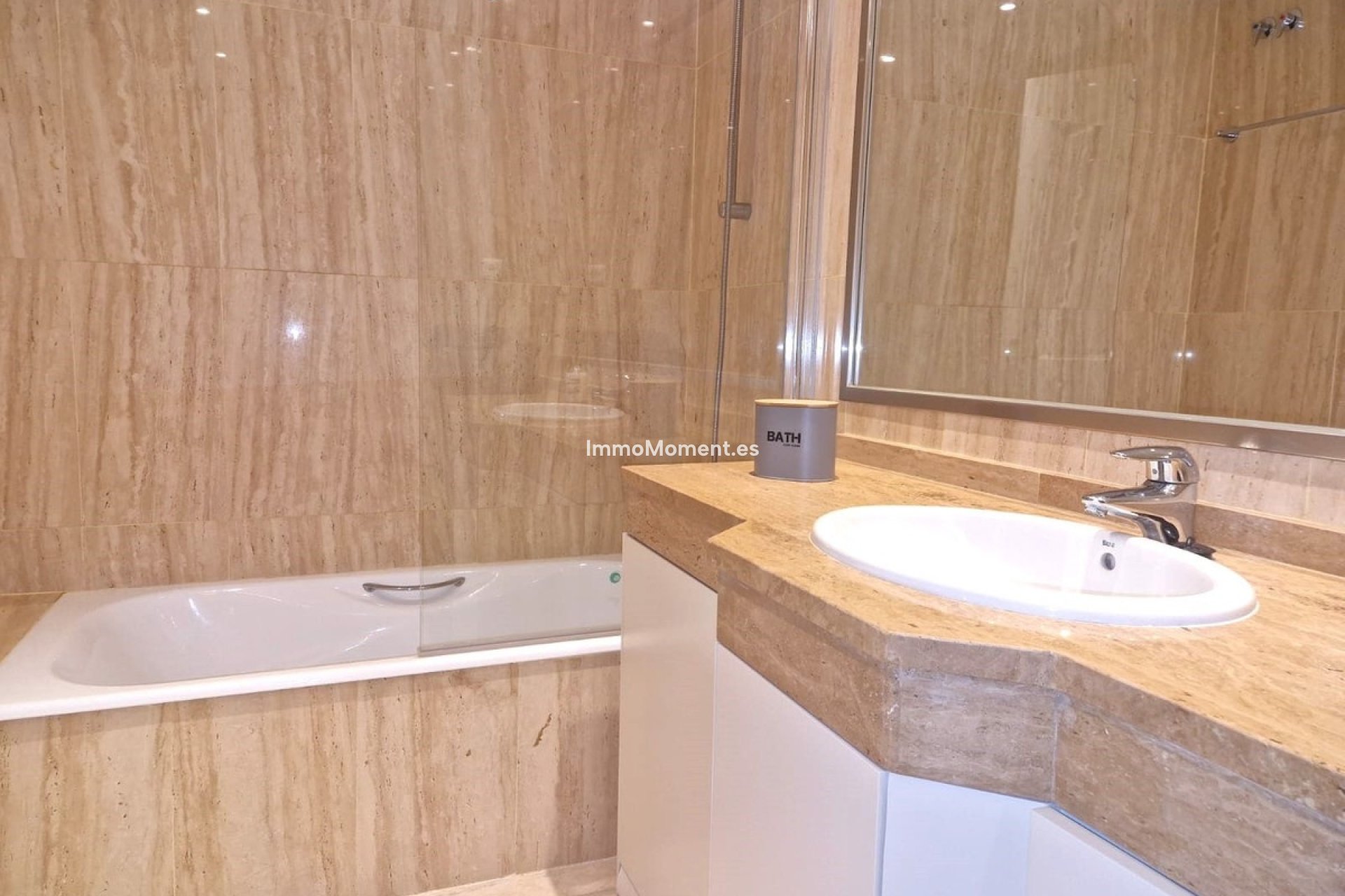 Resale - Apartment - Marbella - Elviria
