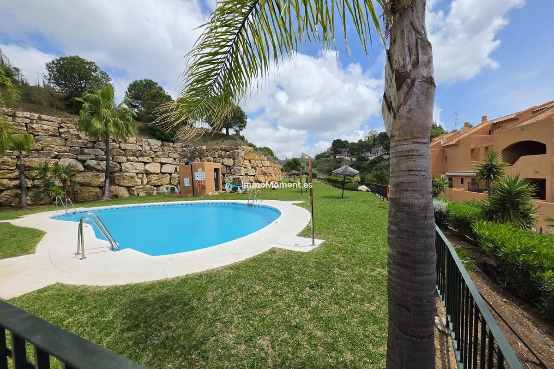 Resale - Apartment - Marbella - Elviria