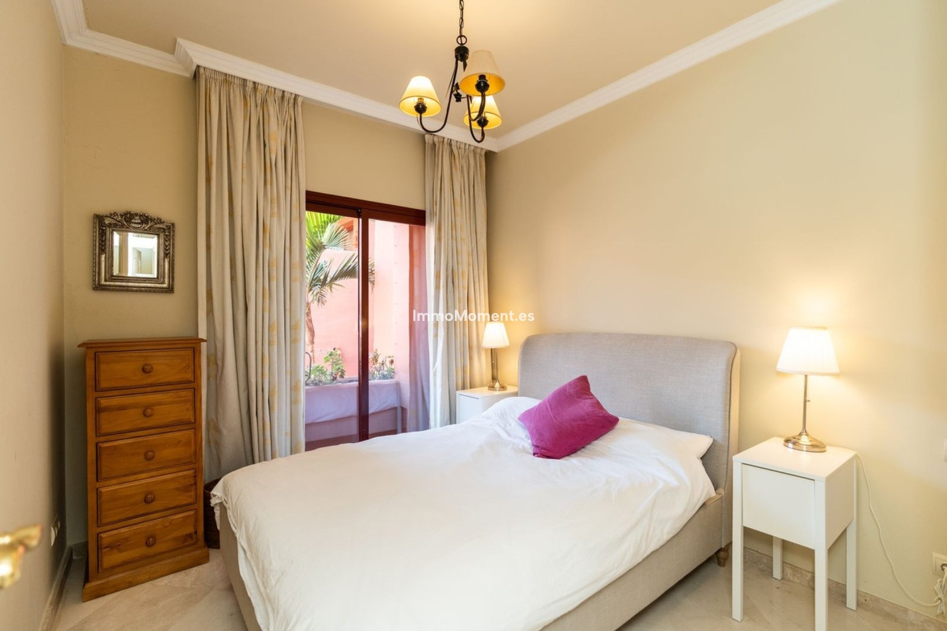 Resale - Apartment - Marbella - Elviria