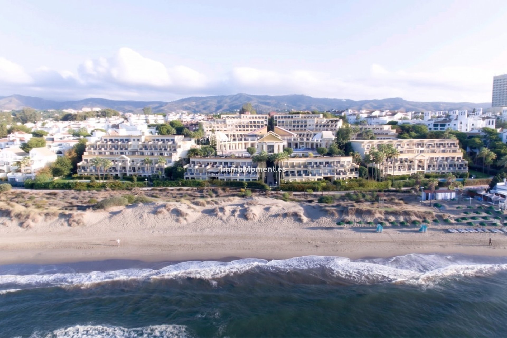 Resale - Apartment - Marbella - Elviria