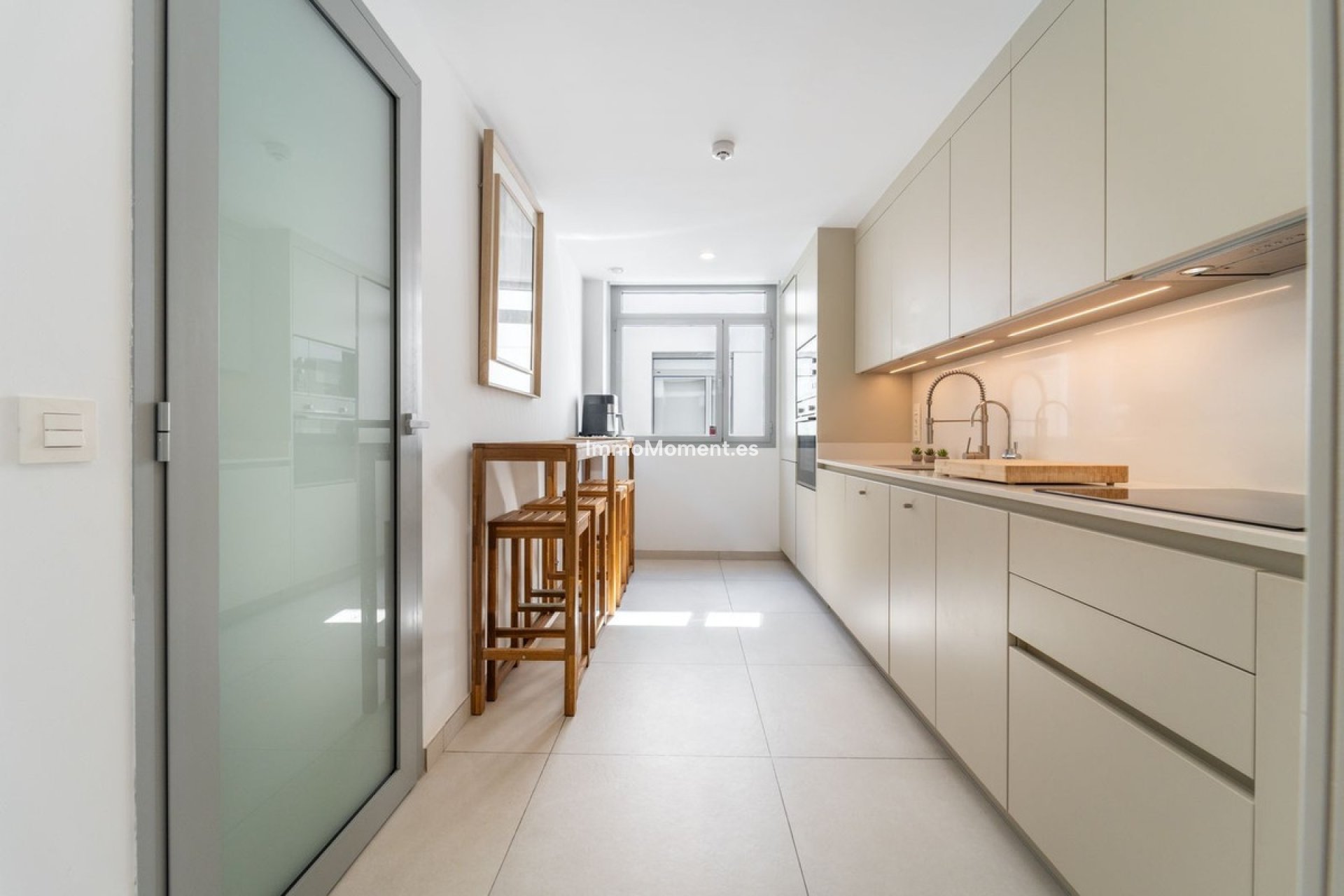 Resale - Apartment - Marbella - Elviria
