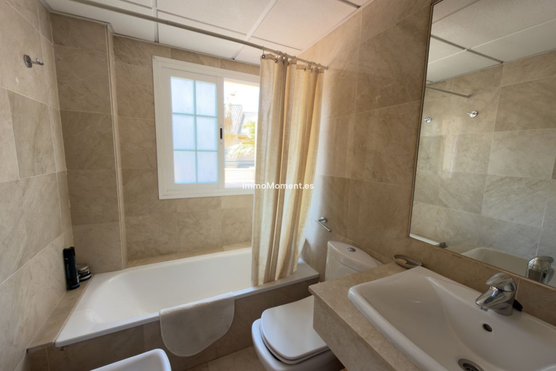 Resale - Apartment - Marbella - Elviria