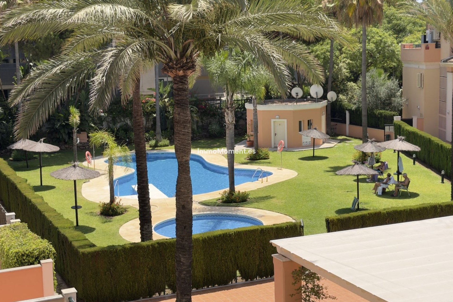 Resale - Apartment - Marbella - Elviria