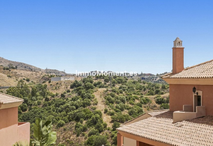 Resale - Apartment - Marbella - Elviria