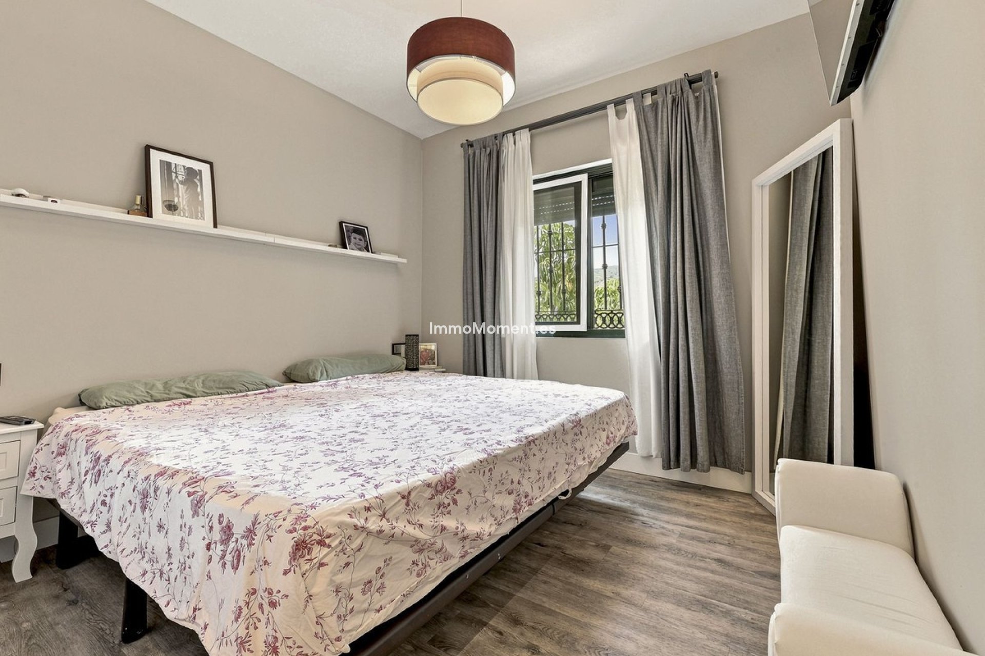 Resale - Apartment - Marbella - Elviria