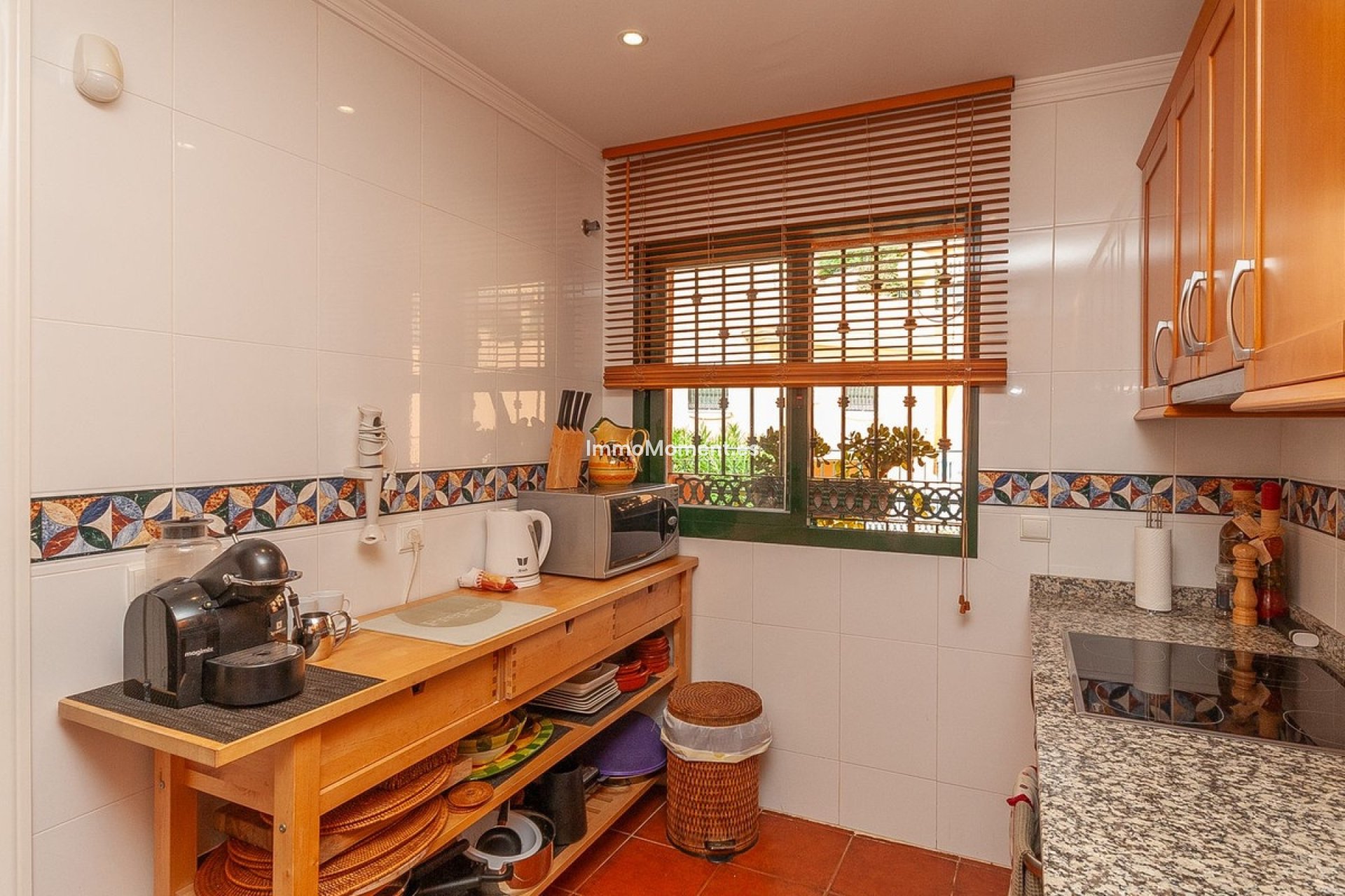 Resale - Apartment - Marbella - Elviria