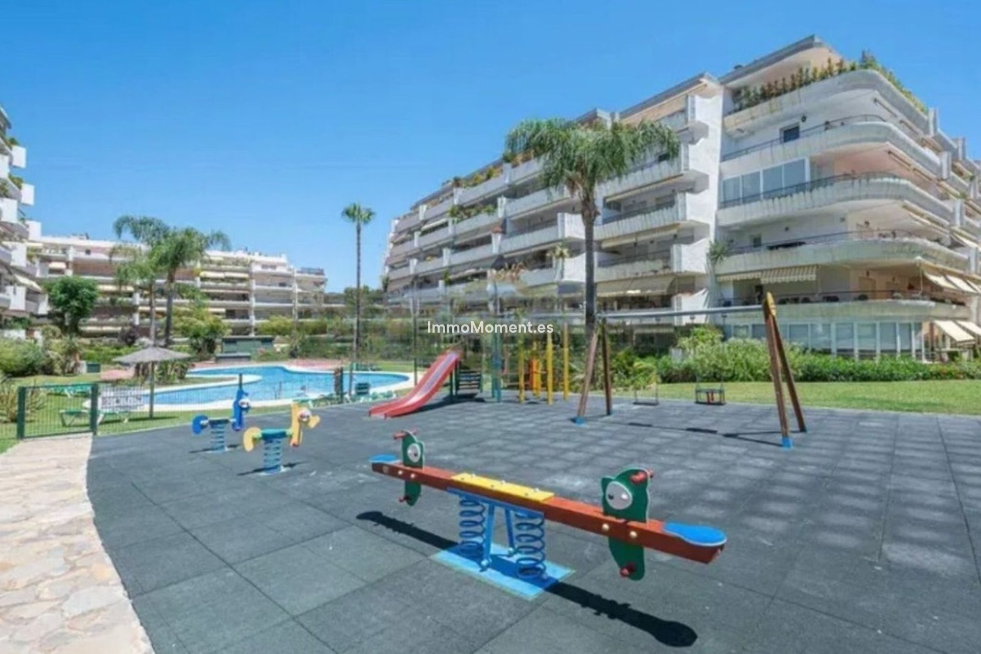 Resale - Apartment - Marbella - Guadalmina Alta