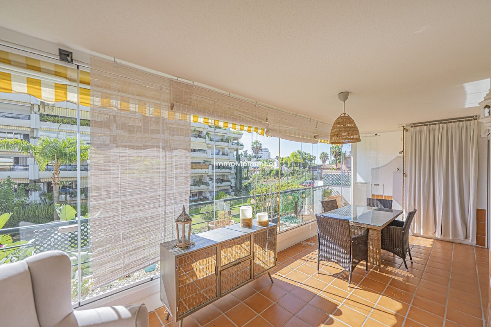 Resale - Apartment - Marbella - Guadalmina Alta