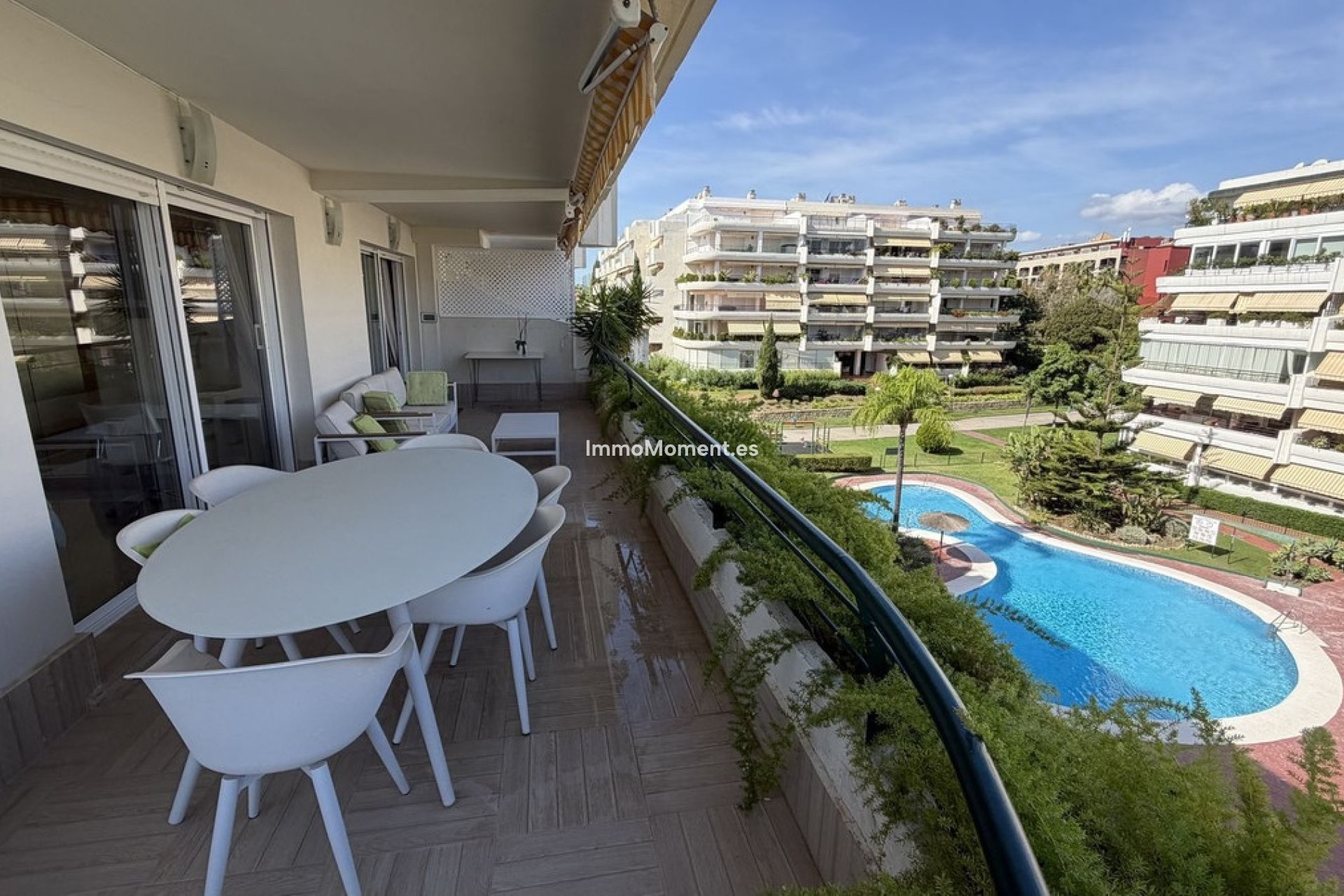 Resale - Apartment - Marbella - Guadalmina Alta