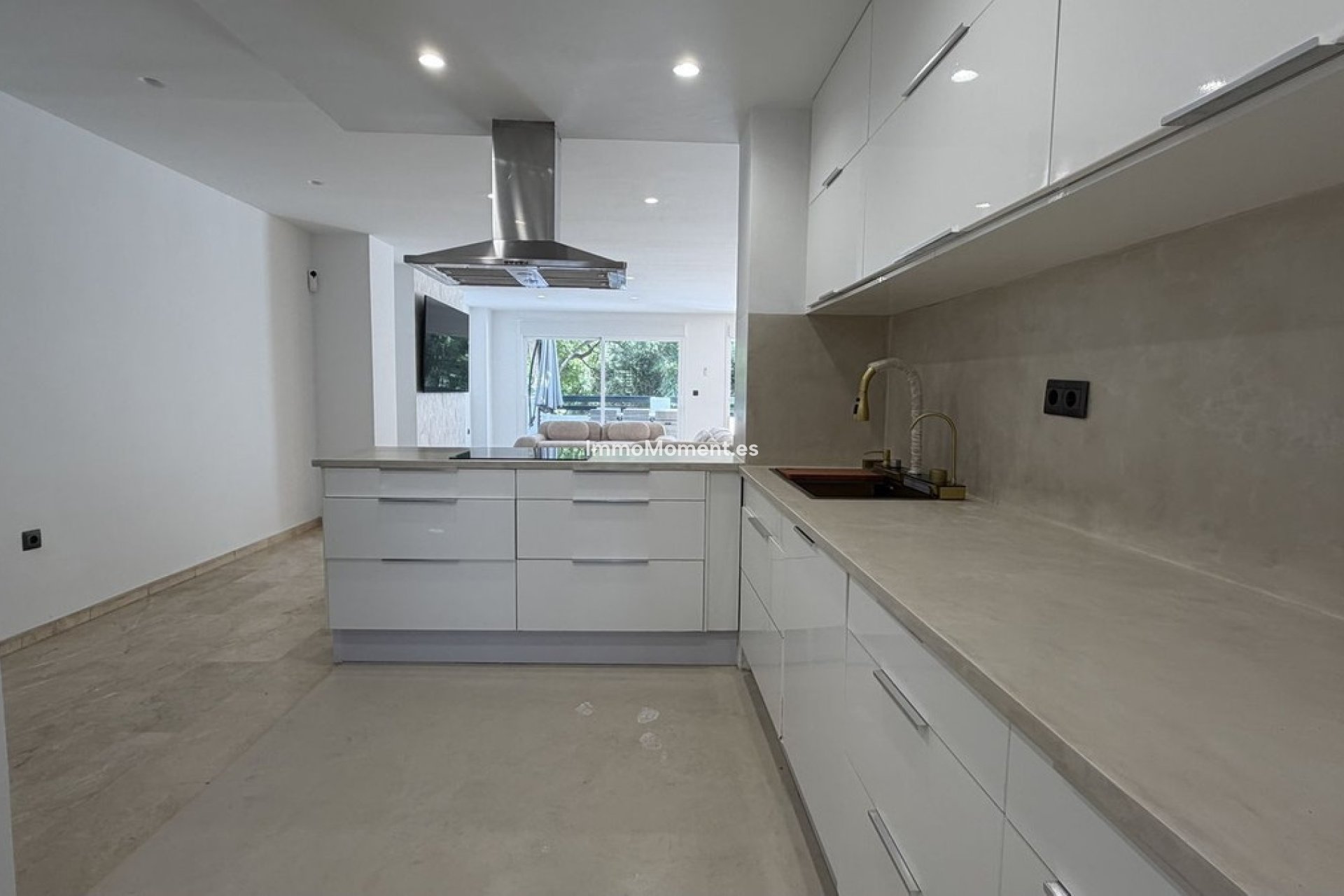 Resale - Apartment - Marbella - Guadalmina Alta