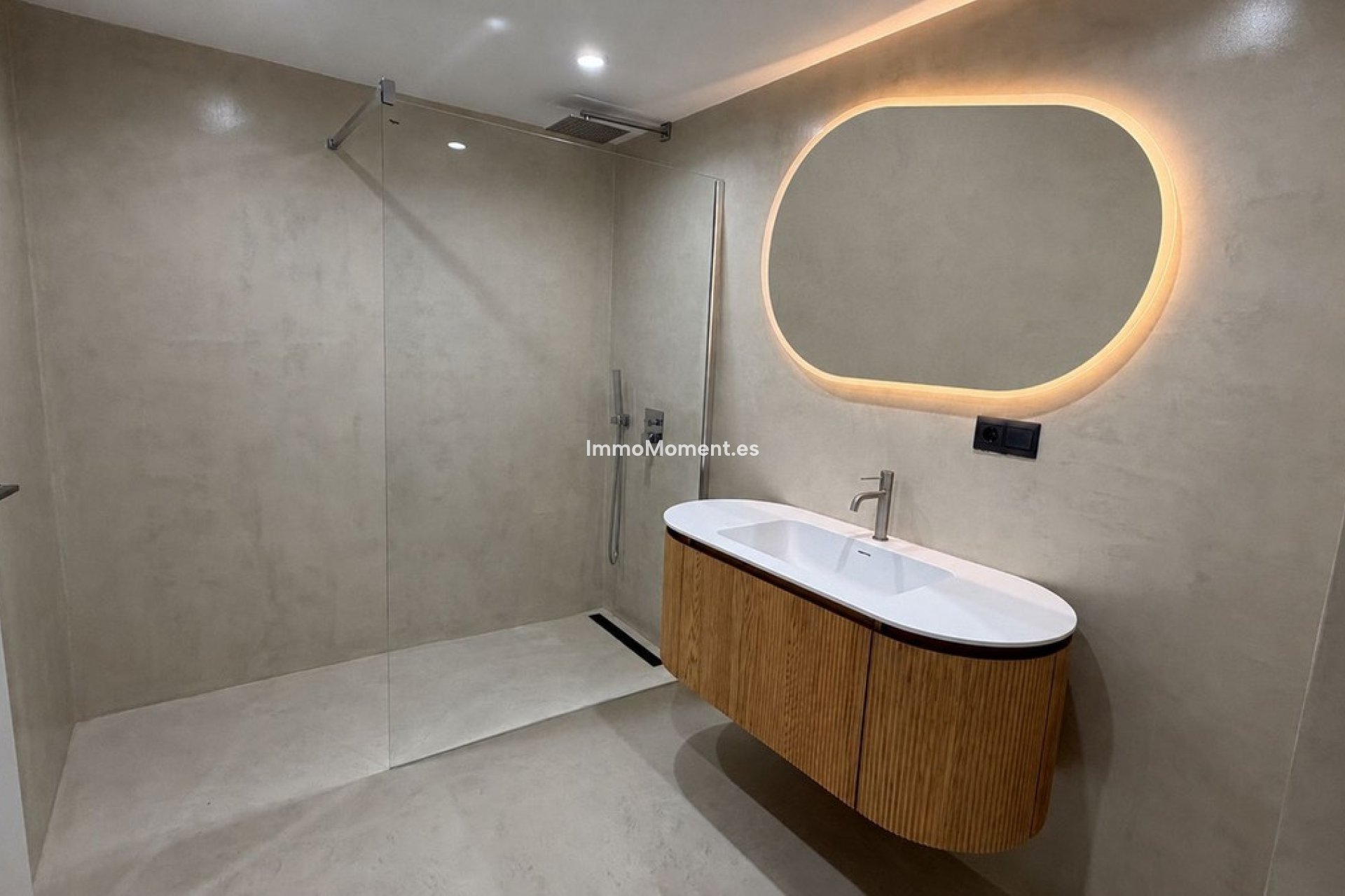 Resale - Apartment - Marbella - Guadalmina Alta