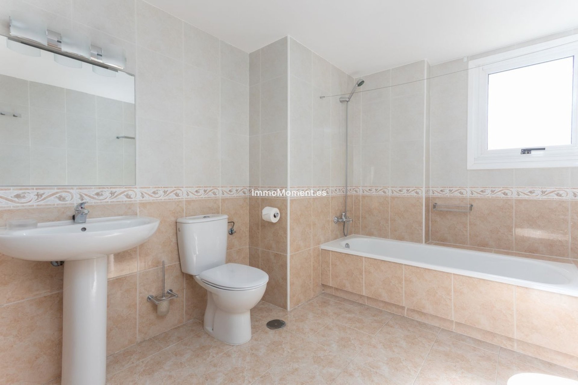 Resale - Apartment - Marbella - Guadalmina Alta