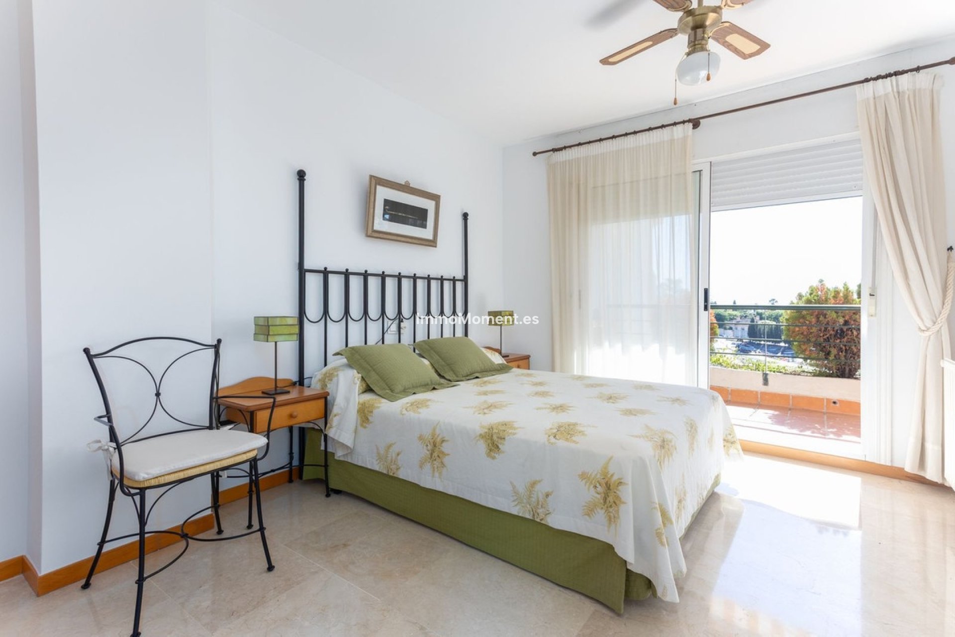 Resale - Apartment - Marbella - Guadalmina Alta