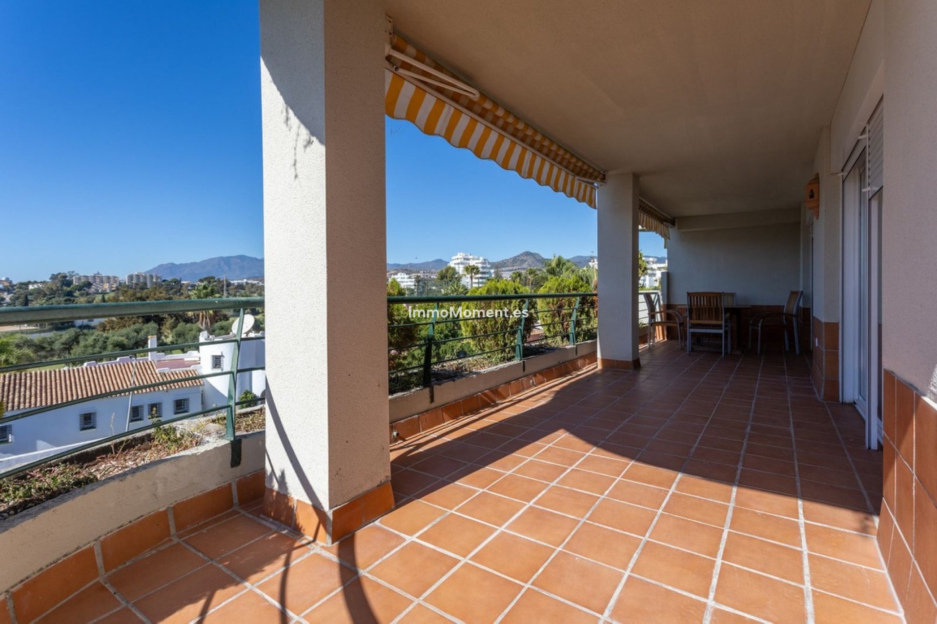 Resale - Apartment - Marbella - Guadalmina Alta