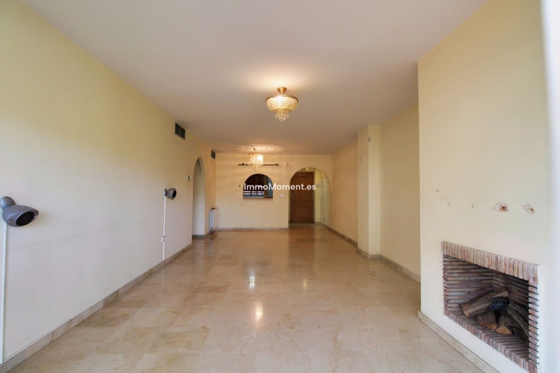 Resale - Apartment - Marbella - Guadalmina Alta
