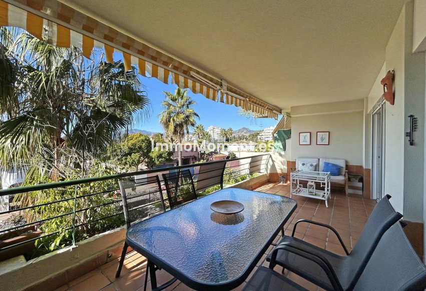 Resale - Apartment - Marbella - Guadalmina Alta