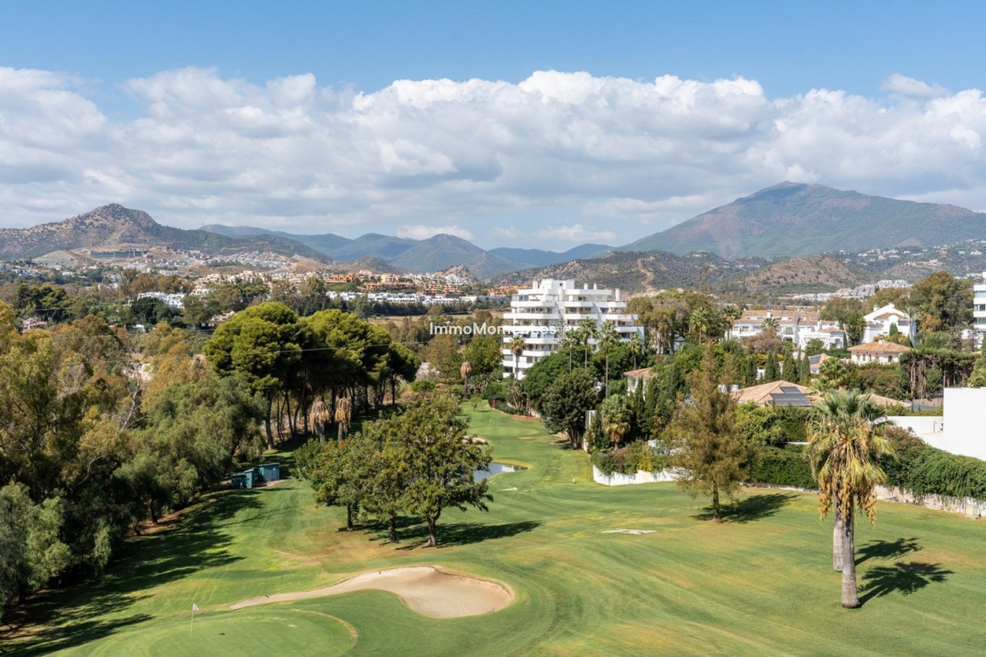 Resale - Apartment - Marbella - Guadalmina Alta