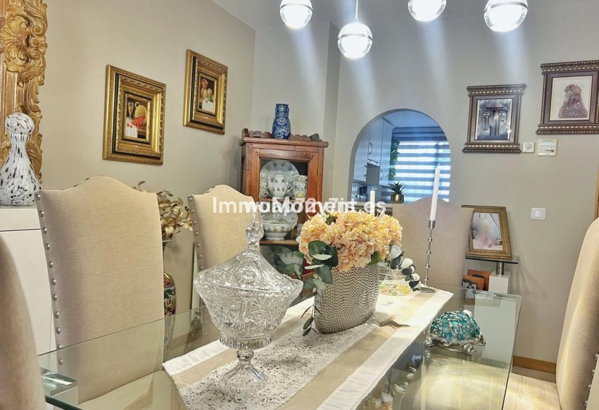 Resale - Apartment - Marbella - Guadalmina Alta