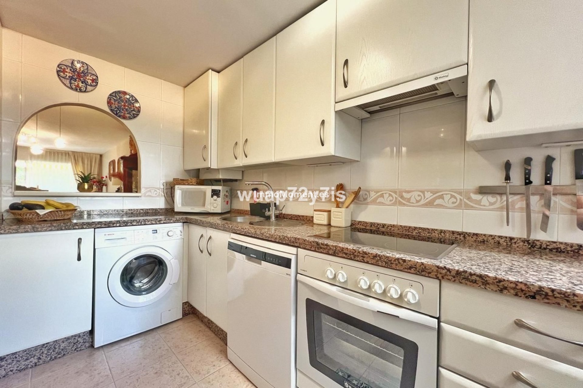 Resale - Apartment - Marbella - Guadalmina Alta