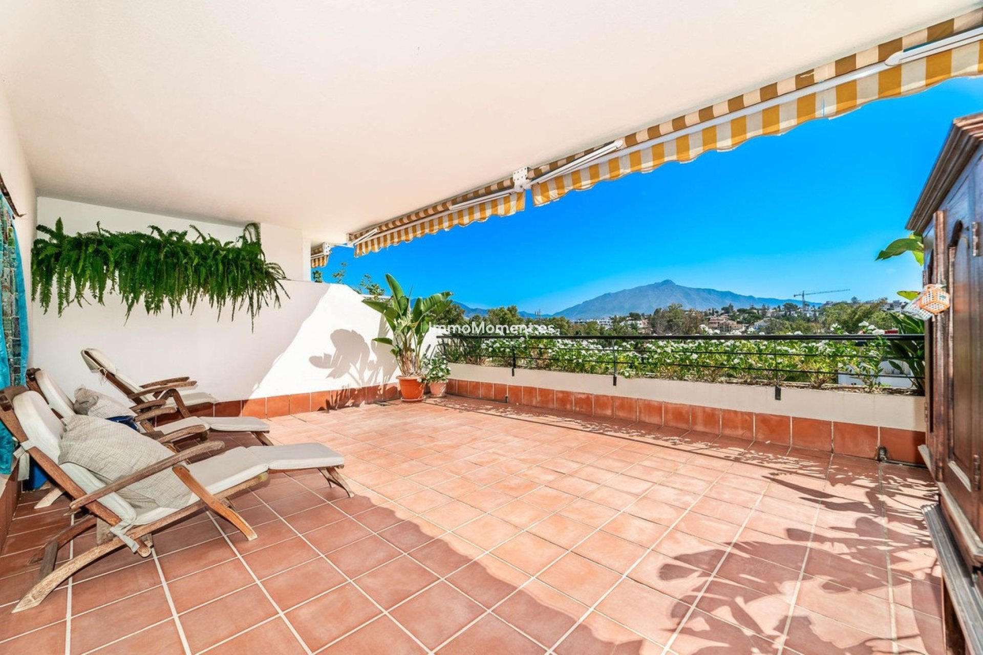 Resale - Apartment - Marbella - Guadalmina Alta