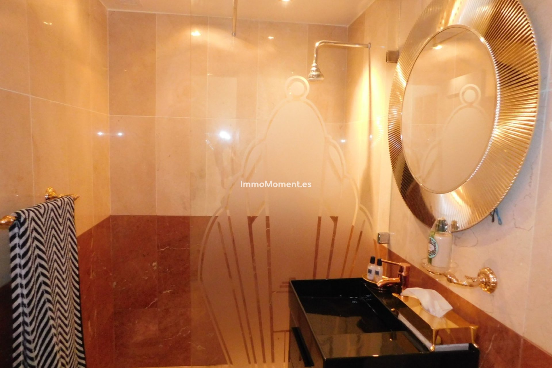 Resale - Apartment - Marbella - Guadalmina Alta