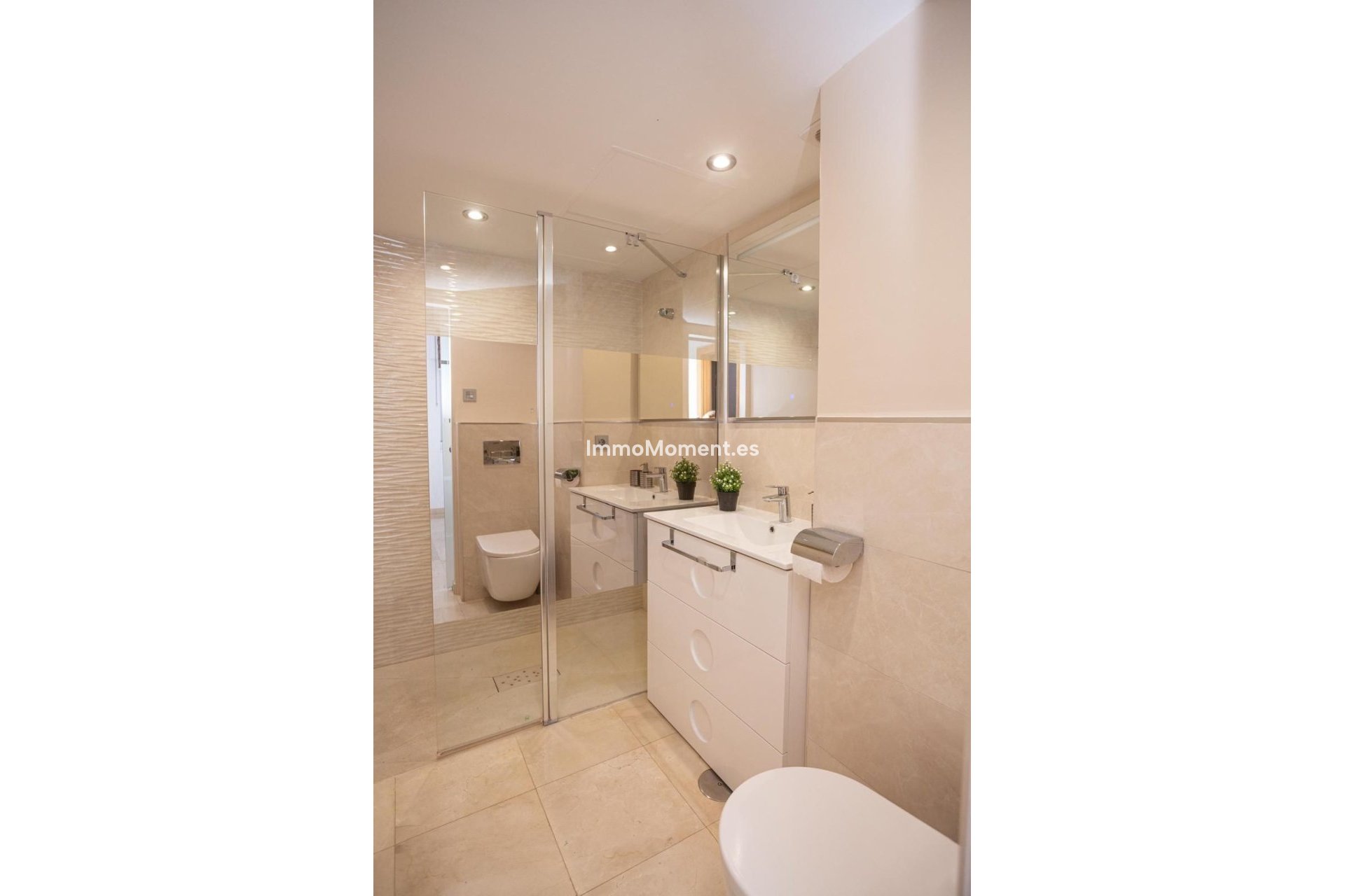 Resale - Apartment - Marbella - Guadalmina Alta