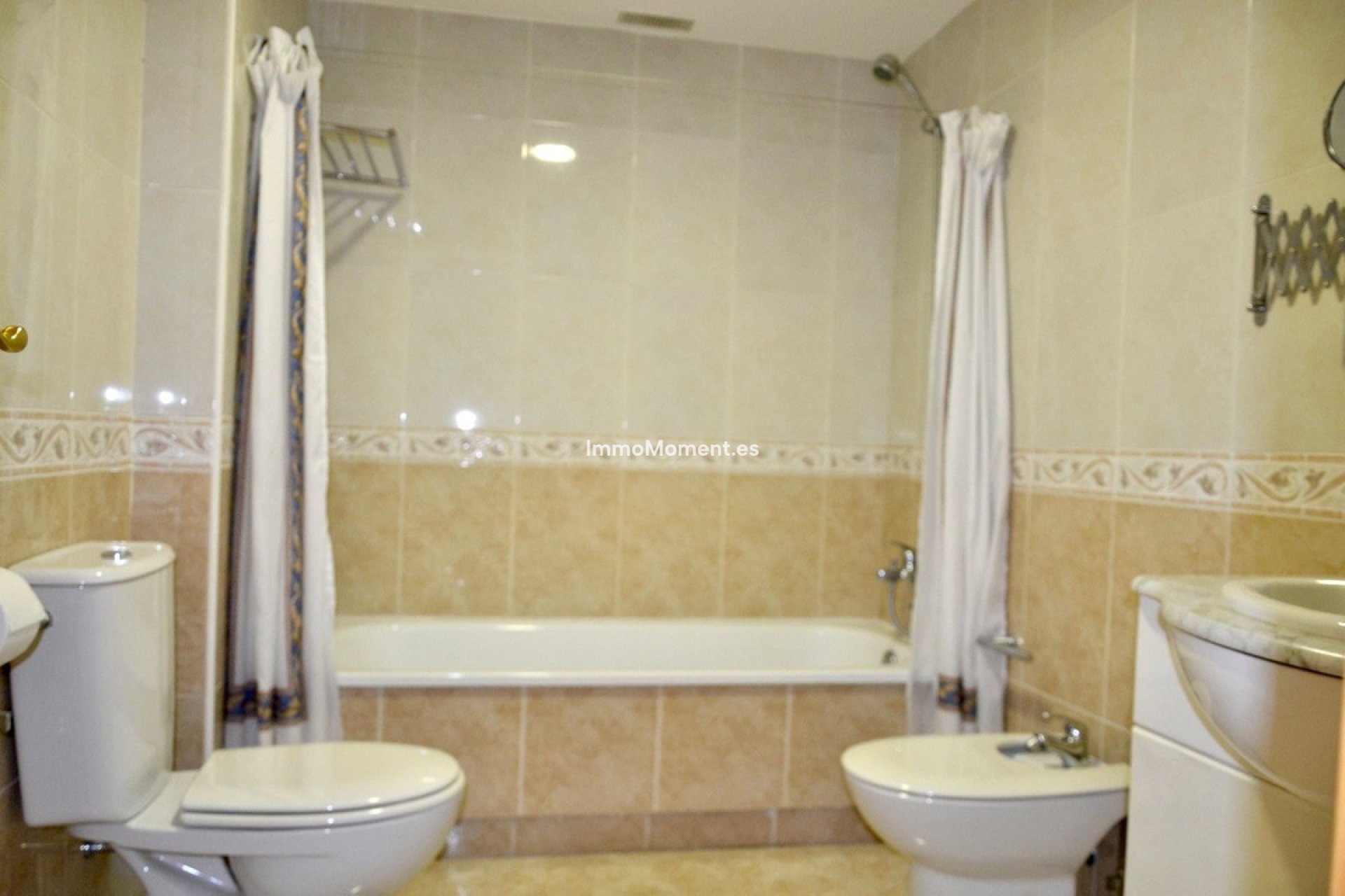 Resale - Apartment - Marbella - Guadalmina Alta