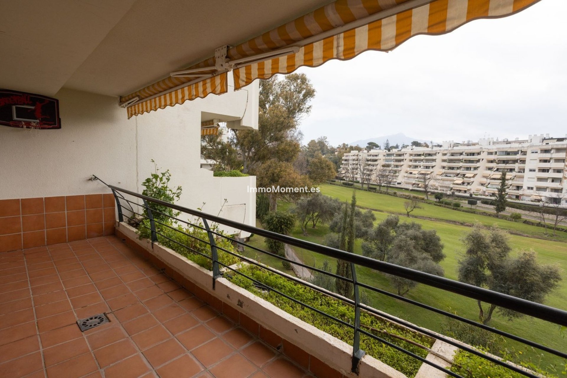 Resale - Apartment - Marbella - Guadalmina Alta