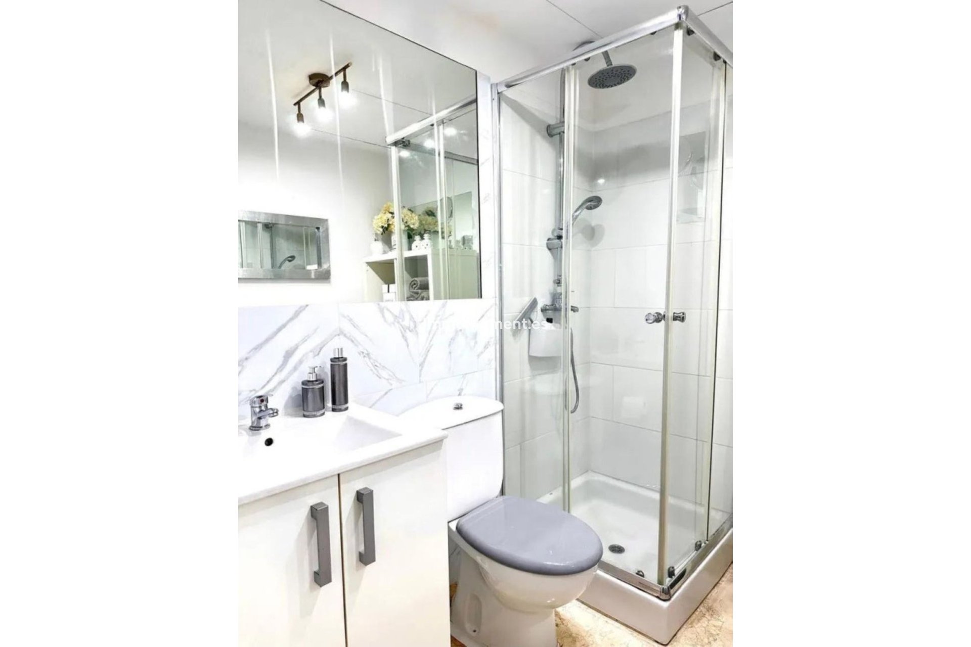 Resale - Apartment - Marbella - Guadalmina Alta