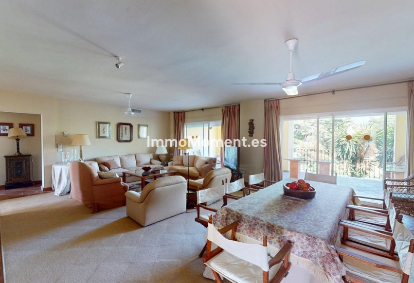 Resale - Apartment - Marbella - Guadalmina Alta