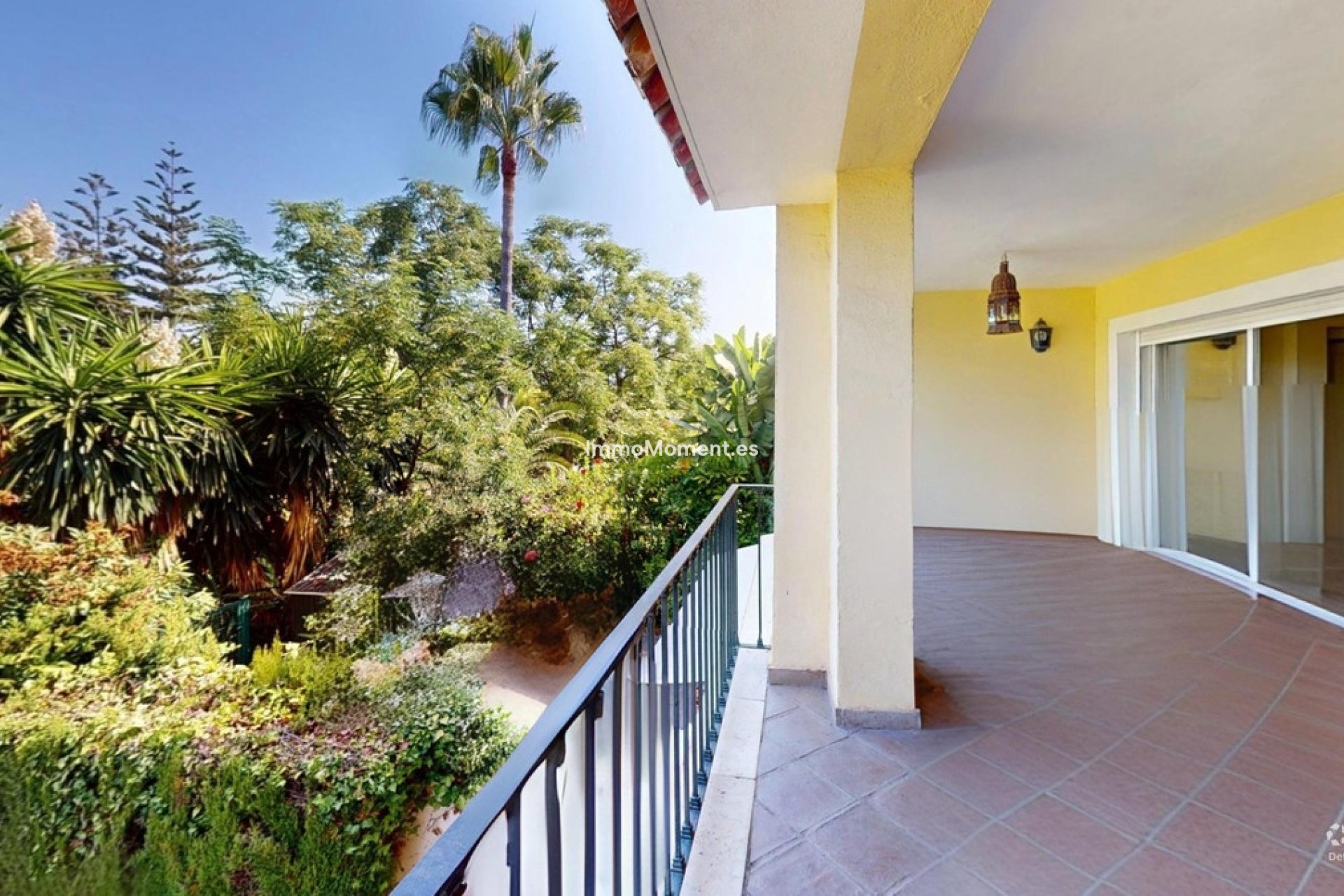 Resale - Apartment - Marbella - Guadalmina Alta