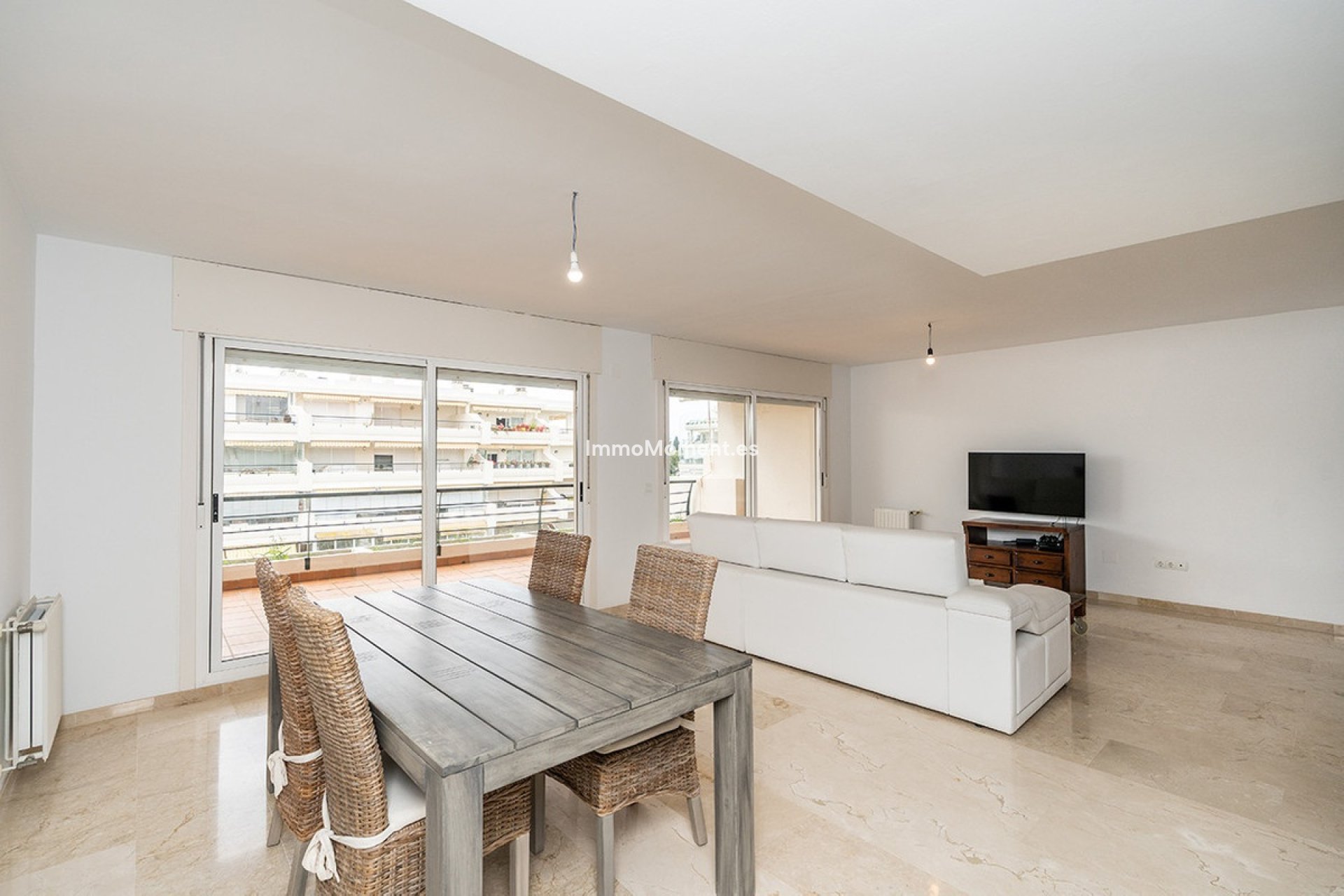 Resale - Apartment - Marbella - Guadalmina Alta