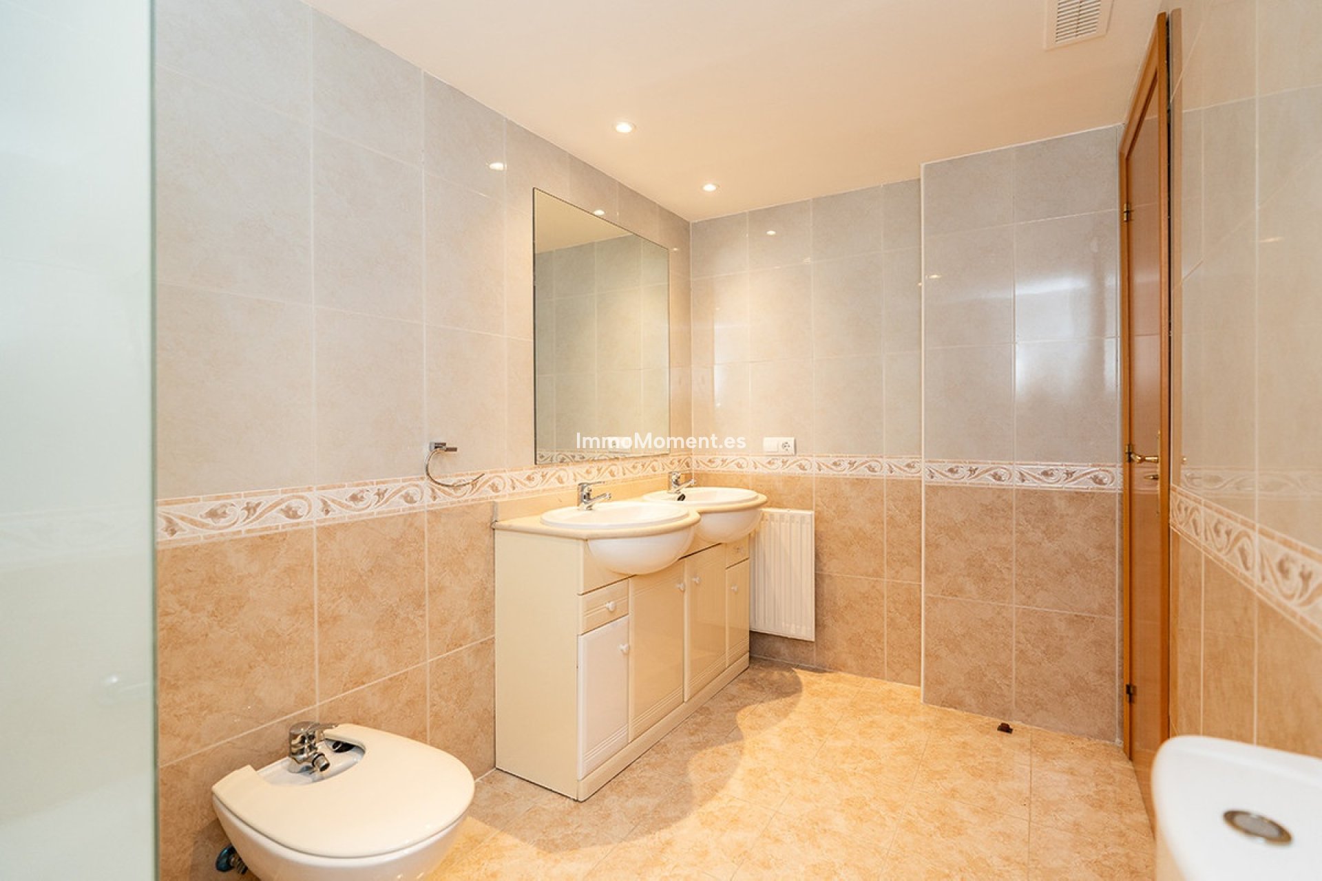 Resale - Apartment - Marbella - Guadalmina Alta
