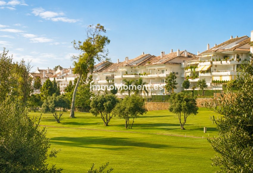 Resale - Apartment - Marbella - Guadalmina Baja