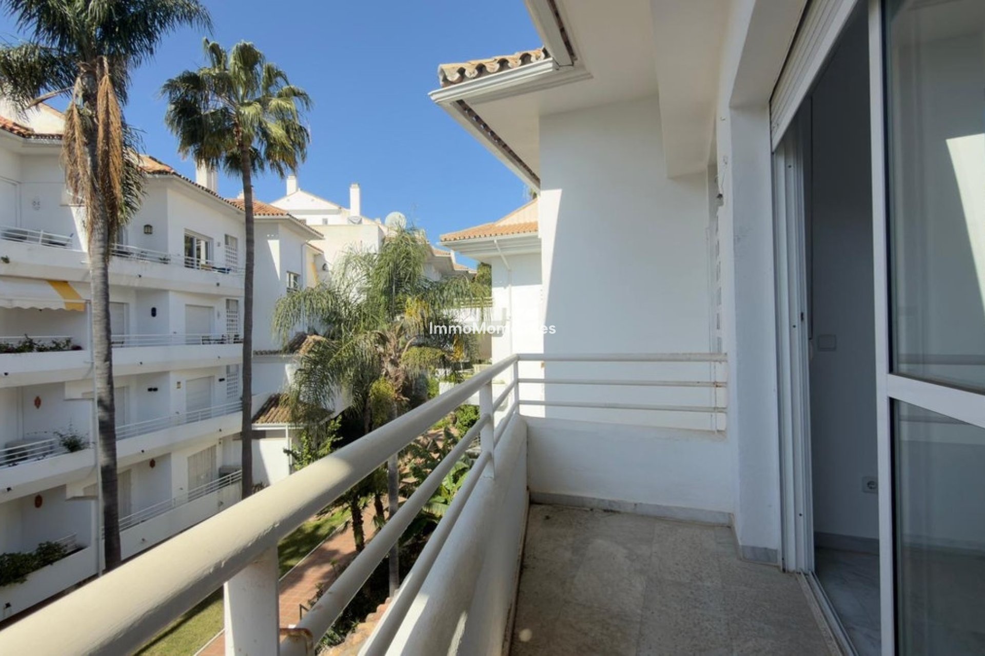 Resale - Apartment - Marbella - Guadalmina Baja