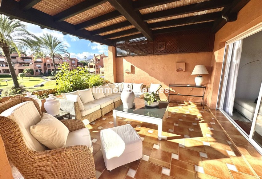 Resale - Apartment - Marbella - Guadalmina Baja