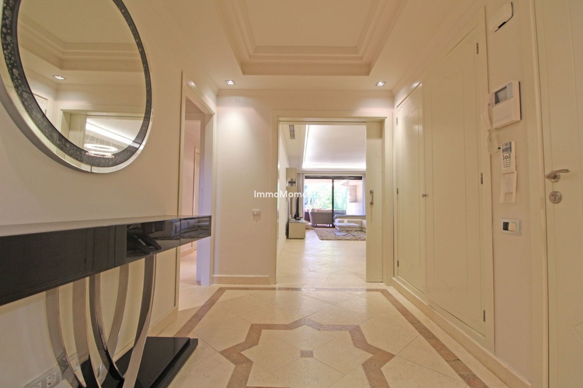 Resale - Apartment - Marbella - Guadalmina Baja