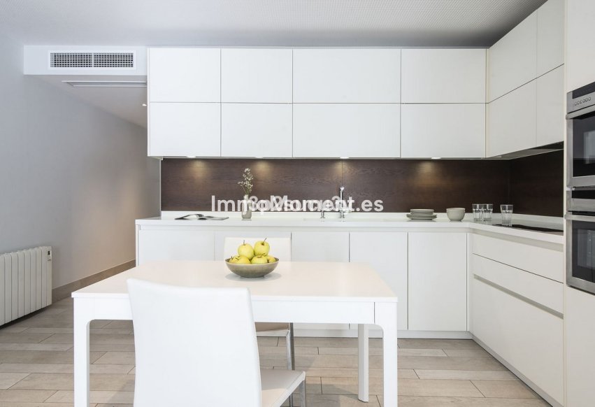 Resale - Apartment - Marbella - Guadalmina Baja