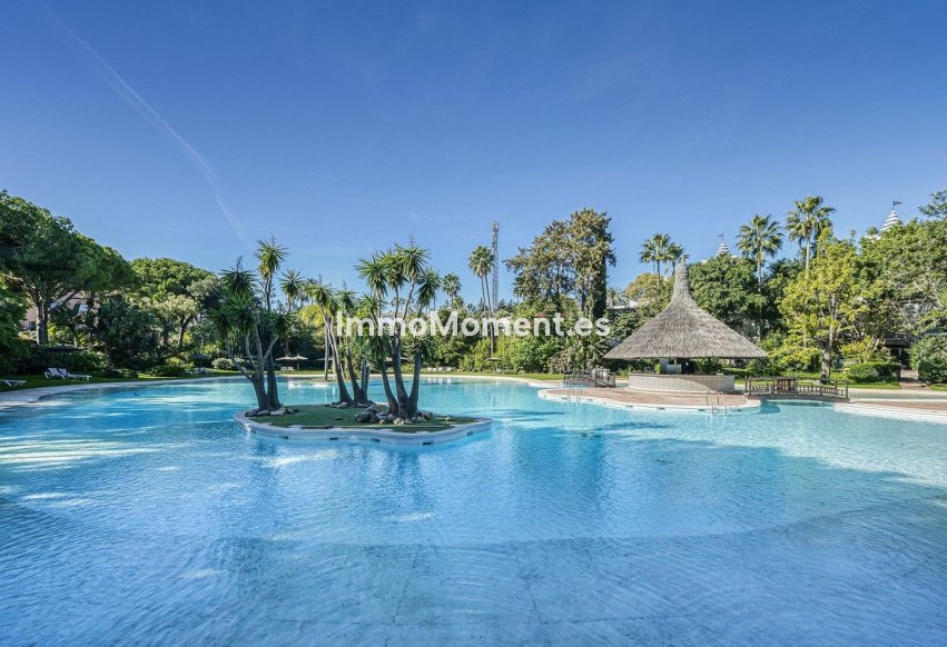 Resale - Apartment - Marbella - Guadalmina Baja