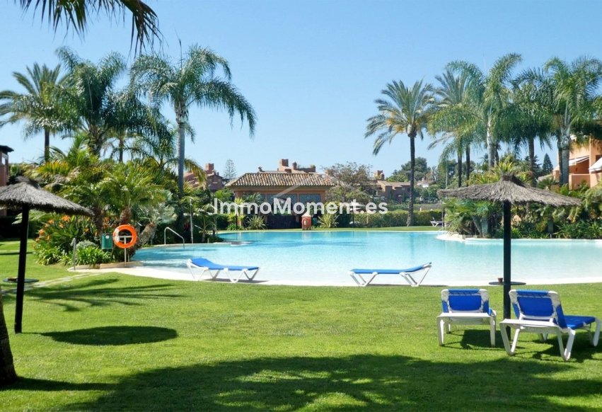 Resale - Apartment - Marbella - Guadalmina Baja